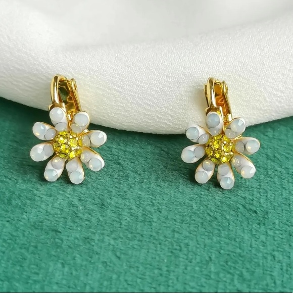 KATE SPADE Dazzling Daisy Gold Ear Clip Earrings NEW